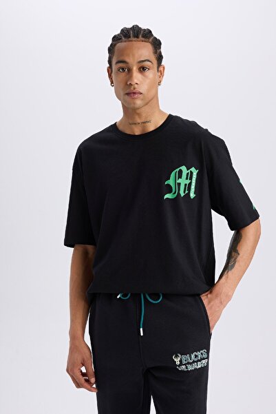 DeFacto Fit Nba Milwaukee Bucks Oversize Geniş Kalıp Bisiklet Yaka Kısa Kollu Tişört B3910ax25sp