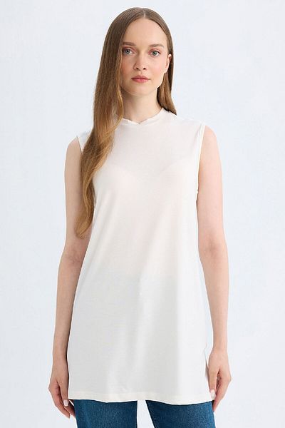 DeFacto Μαύρο Regular Fit γιακά ποδηλάτου χωρίς μανίκια Basic μονόχρωμο χιτώνα A8352ax24au