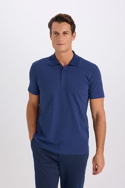 DeFacto Slim Fit, schmal geschnittenes, kurzärmliges Basic-Polo-T-Shirt aus Baumwoll-Modal-Mischgewebe M6609az25sp