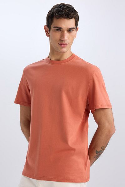 DeFacto 100 % Baumwolle Neues Basic-T-Shirt mit Rundhalsausschnitt und normaler Passform, einfarbig, kurzärmelig V7699az25sp