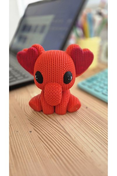 CESTOPİENO Elephant Decor Cake Ornament with Heart in Ear - Mini Gift Ornament