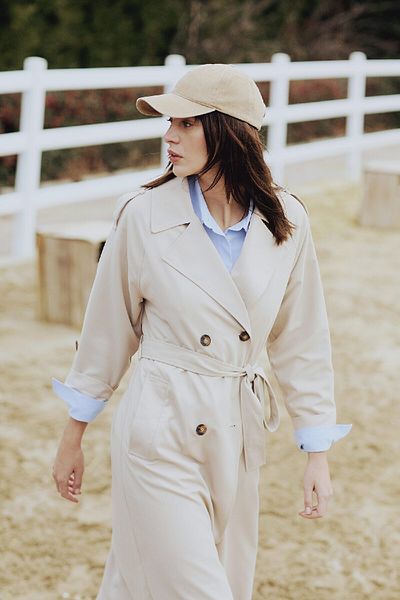 DeFacto Wasserabweisender, übergroßer, geräumiger, langer Trenchcoat mit zweireihigem Revers und Knopftasche, gefalteter Windjacke