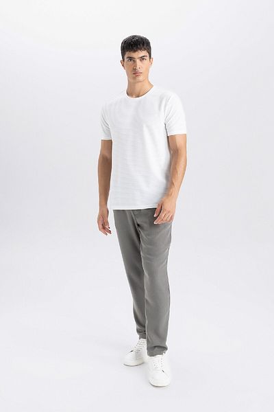 DeFacto Slim Fit Slim Fit Crew Neck Basic Solid Short Sleeve T-Shirt M6608Az25Sp