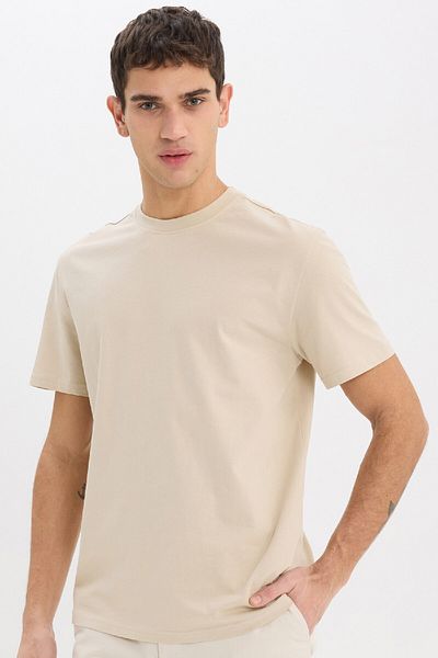 DeFacto 100 % Baumwolle Neues Basic-T-Shirt mit Rundhalsausschnitt und normaler Passform, einfarbig, kurzärmelig V7699az25sp