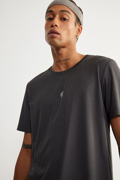 DeFacto DeFactoFit Slim Fit Αθλητικό μπλουζάκι με κοντό μανίκι με στάμπα με λαιμόκοψη V2887AZ25SP