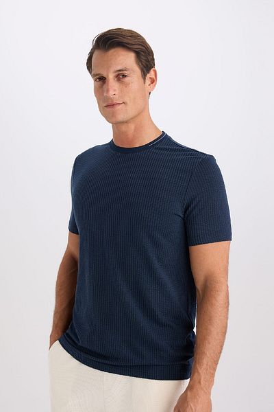 DeFacto Slim Fit Slim Fit Crew λαιμόκοψη κοντομάνικο μπλουζάκι με κοντό μανίκι D7225ax25sp