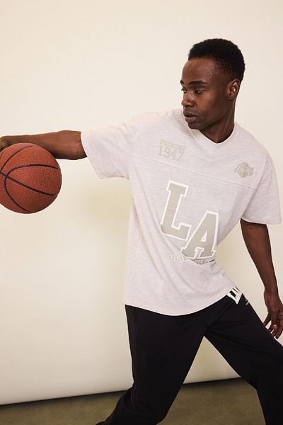 DeFacto Fit Nba Los Angeles Lakers Oversize Wide Fit Crew Neck Short Sleeve Pique T-Shirt D8551Ax2