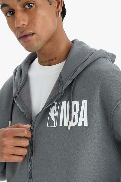 DeFacto Φούτερ DeFactoFit NBA Wordmark Oversize - Τσέπη και χοντρό φερμουάρ D8615AX25SP
