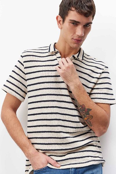 DeFacto Kurzärmliges Polo-T-Shirt mit normaler Passform und Streifen B6532AX25SP