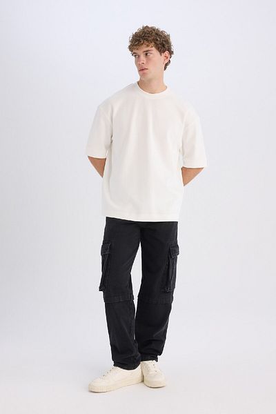 DeFacto Locker sitzendes, kurzärmliges Basic-T-Shirt aus schwerem Stoff mit Rundhalsausschnitt B4844ax25sp
