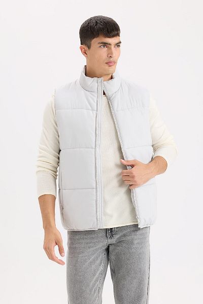 DeFacto Regular Fit aufblasbare Weste mit Stehkragen und Reißverschluss D6286ax