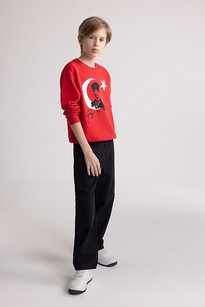DeFacto Rotes Sweatshirt mit Rundhalsausschnitt und Atatürk-Aufdruck für Jungen D8199a824wn