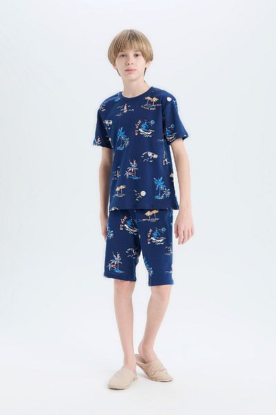 DeFacto Jungen-Pyjama-Set mit gemustertem Kurzarm-Oberteil und Shorts D9992a825sm