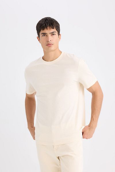 DeFacto 100 % Baumwolle Neues Basic-T-Shirt mit Rundhalsausschnitt und normaler Passform, einfarbig, kurzärmelig V7699az25sp