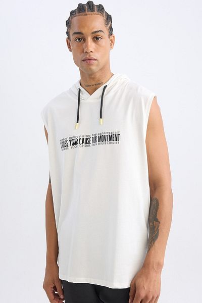 DeFacto Fit Slim Fit Slim Fit bedrucktes Kapuzenshirt A1819ax24au