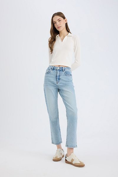 DeFacto Mary Vintage Straight-Jeans mit hoher Taille und geradem Bein – Schneewäsche D7981AX25SP