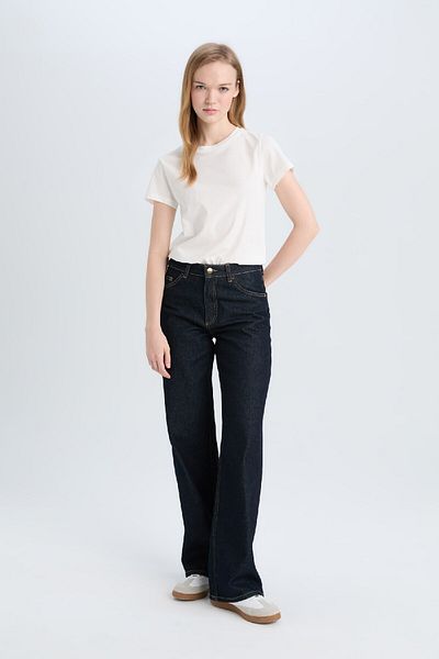 DeFacto Coool Regular Fit Rundhalsausschnitt Basic Plain Kurzarm Weißes T-Shirt C3852ax25sm