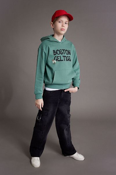 DeFacto Boy's Nba Boston Celtics Hooded Soft Furry Back Printed Sweatshirt D8020A824Wn