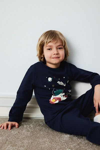 DeFacto Baby-Jungen-Pyjama-Set mit Weltraum-Print – lange Ärmel und elastische Taille D9068A525SP