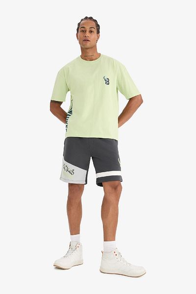 DeFacto DeFactoFit NBA Milwaukee Bucks Oversize Φαρδιά Εφαρμογή Crew Λαιμόκοψη πίσω εμπριμέ κοντομάνικο μπλουζάκι E01