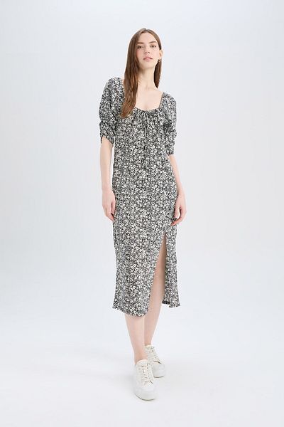 DeFacto Bodycon Bodycon Τετράγωνος γιακάς με λουλουδάτο μοτίβο μισό μανίκι Midi φόρεμα Z5262az25sp