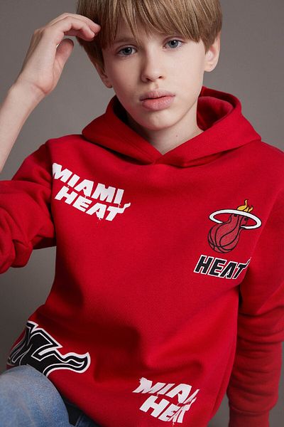 DeFacto سويت شيرت بغطاء للرأس NBA Miami Heat للأولاد - D8002A824WN