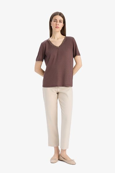 DeFacto Normale Passform, V-Ausschnitt, einfaches, einfarbiges Kurzarm-T-Shirt K5057AZ25SP