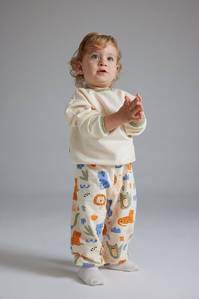 DeFacto 2-teiliges Set für Babys mit Safari-Aufdruck, langärmliges Sweatshirt und elastische Taille, Jogginghose D8707a525sp
