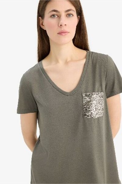DeFacto Regular Fit V-Neck Pocket Short Sleeve T-Shirt U3769Az25Sp