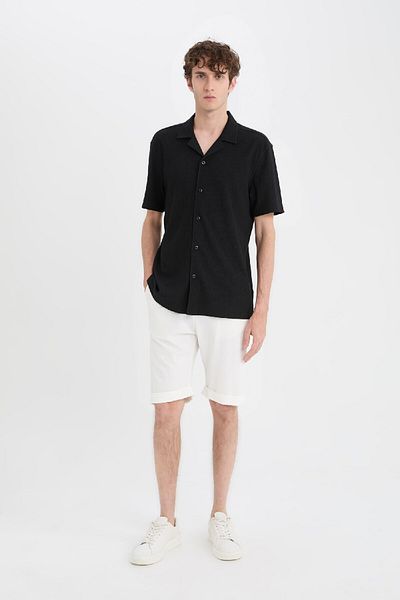 DeFacto Μοντέρνο Fit Polo Collar με υφή χτενισμένο βαμβακερό κοντομάνικο μαύρο πουκάμισο C4125ax25sm