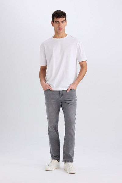 DeFacto Sergio Regular Fit Normal Fit Normal Waist Pipe Leg Jean Trousers D9837Ax25Sp