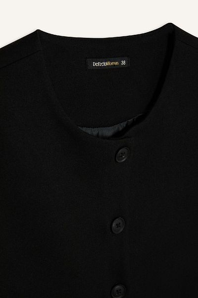 DeFacto Crew Neck Plain Button Blazer - E0571Ax24Au