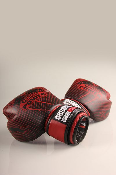 DO-SMAI Panther Boxing Set – Gloves + Mouthguard + Bandage |   They Have the Color of Their Fists!