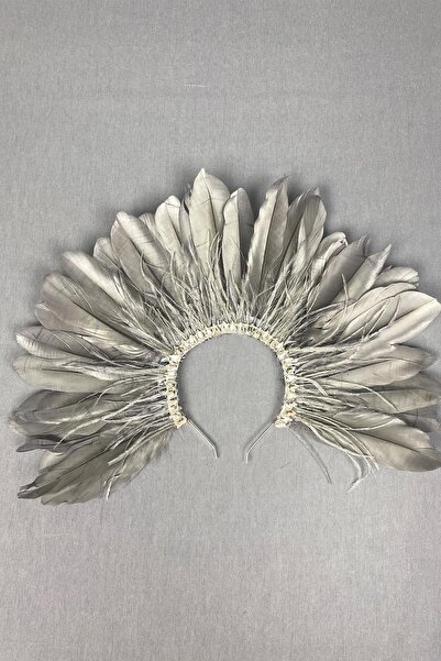 Limelia Gray Enda Model Feather and Stone Detailed Bridal Henna Crown Accessory