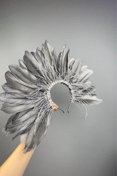Limelia Gray Enda Model Feather and Stone Detailed Bridal Henna Crown Accessory