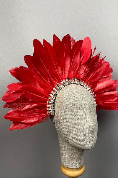 Limelia Hera Model Feather and Stone Detailed Bridal Henna Crown Accessory Red