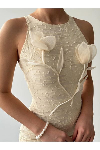 Julidress Premium φόρεμα με λεπτομέρεια λουλουδιών 3D