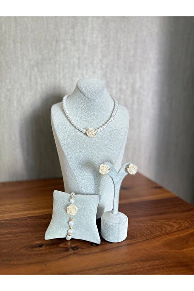 Home Zarif İncili Gül Detaylı Kolye Küpe ve Bileklik Seti