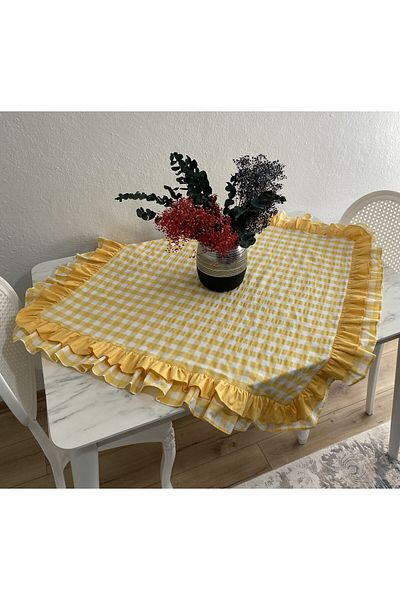LILYUM Double Ruffled Gingham Patterned Tablecloth