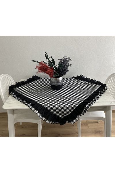 LILYUM Τραπεζομάντηλο με διπλό βολάν Gingham με σχέδιο