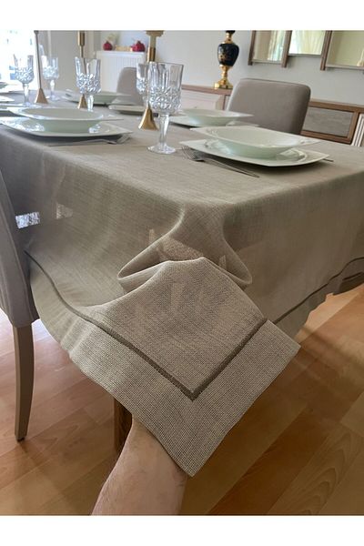 Zeren Home Покривка за маса от полиестерен лен Carefree с детайл Piko Wrap, цвят камък