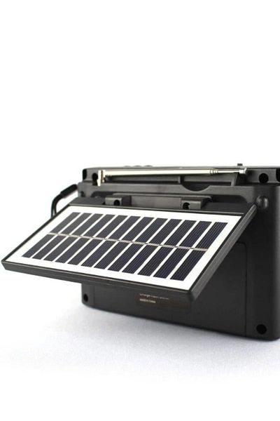 Yuegan Solar powered Bluetooth radio with 1200mAh rechargeable battery