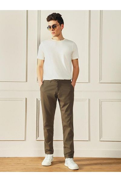 Dennis Lingo By Styli Solid Mid Rise Regular Fit Casual Trouser