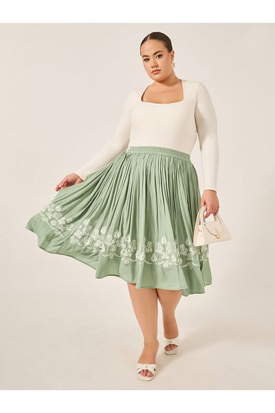 Styli Plus Size Embroidered Gathered Midi Skirt