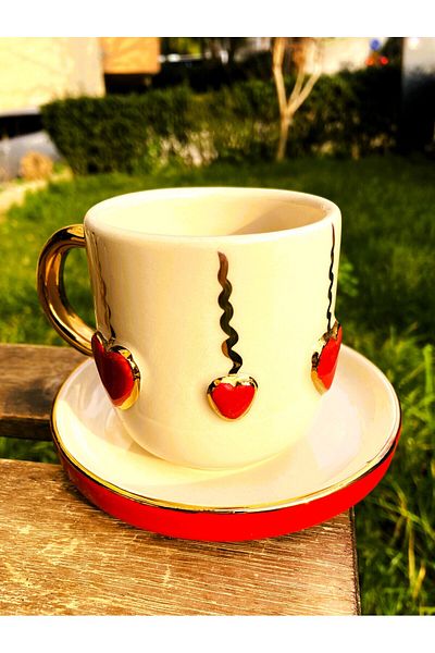 Celines Wonders 24 Carat Gold Detailed Handmade Gift Mug, Heart Mug, 200 ml