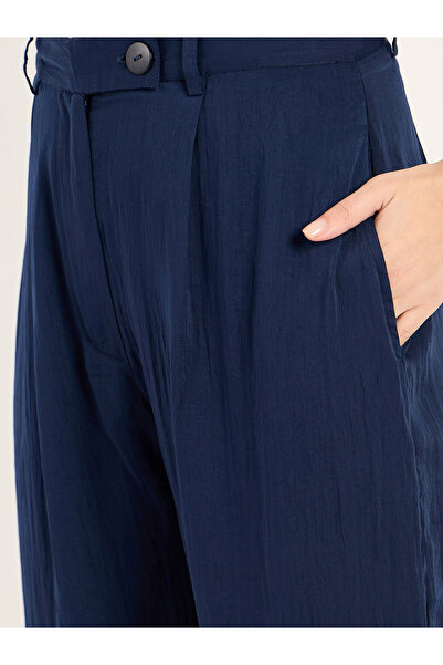 Femmella By Styli Solid Satin Pleated Straight Pants