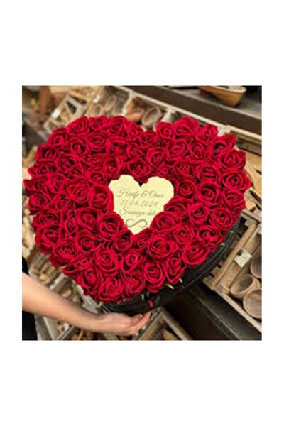 Flurose SEVGİLİYE EŞİNE AŞKINA ANNENE 101 GÜLLÜ PLEKSİ BASKILI KALP KADİFE KU...