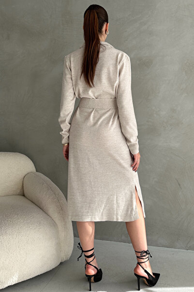 EYYE Кам'яного кольору трикотажна сорочка з коміром, сукня середньої довжини