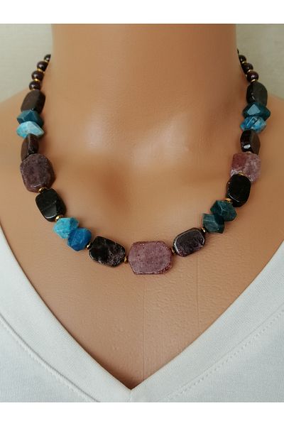LemaStone Natural Stone Necklace; Design with Garnet Garnet, Strawberry Quartz and Apatite
