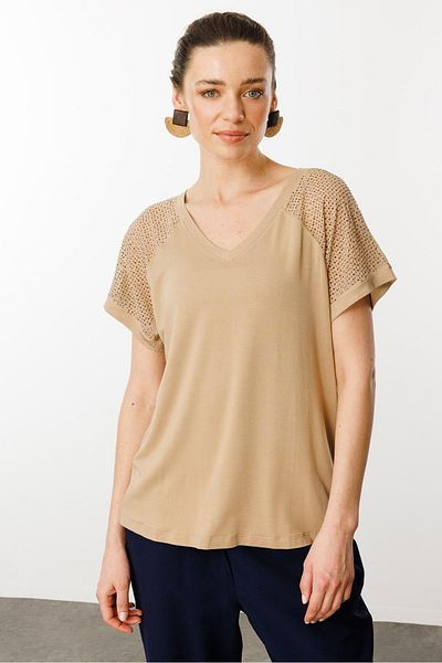 Desen Triko Women's V-Neck Shoulders Stone Printed Combed Cotton T-Shirt Mink